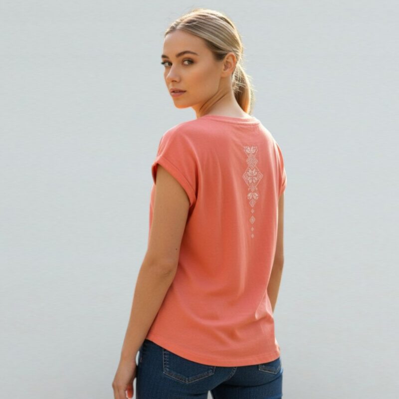 Жіноча Футболка з вишивкою "Полонина"